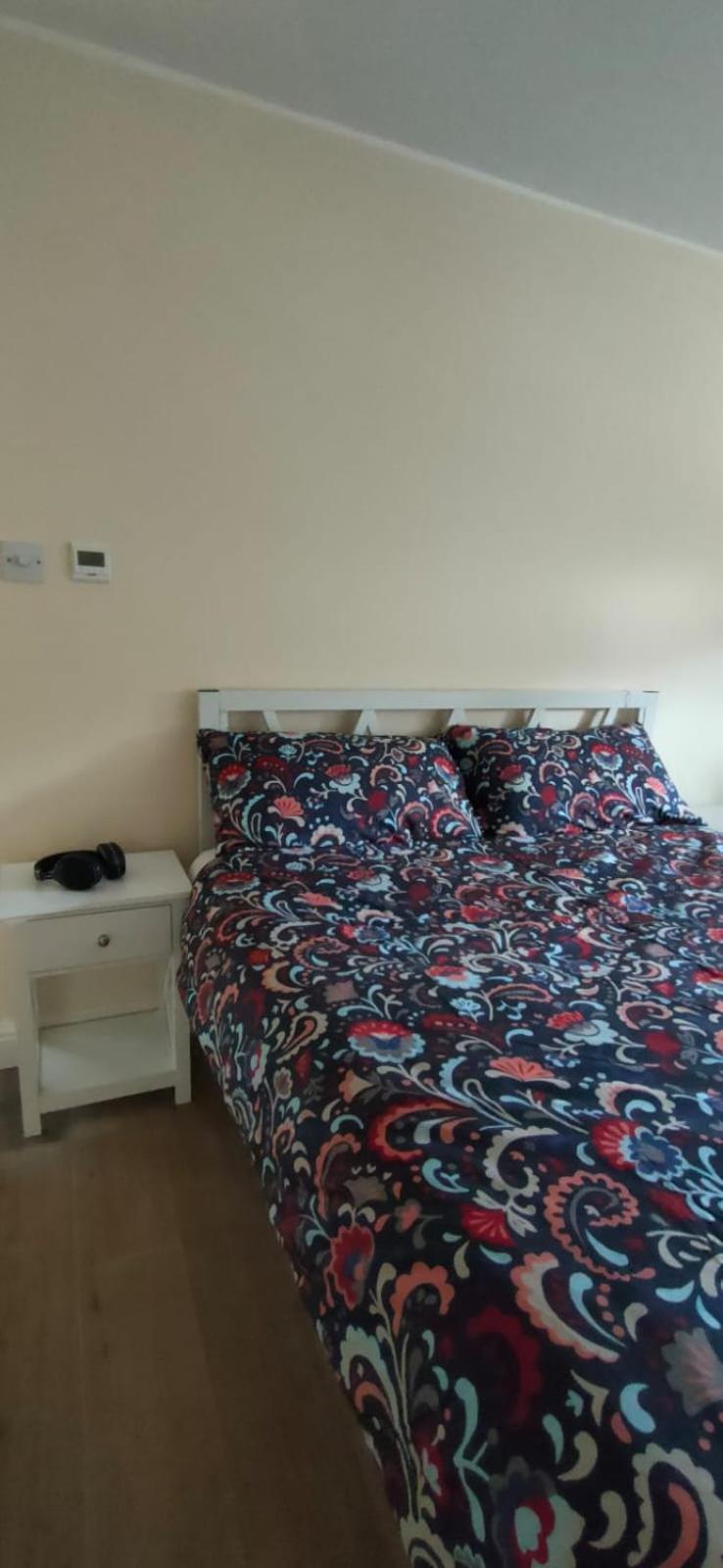 Adel'S House Bed & Breakfast London Exterior photo